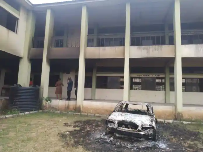 Gunmen Burn Imo State High Court Complex In Orlu, Destroy Documents