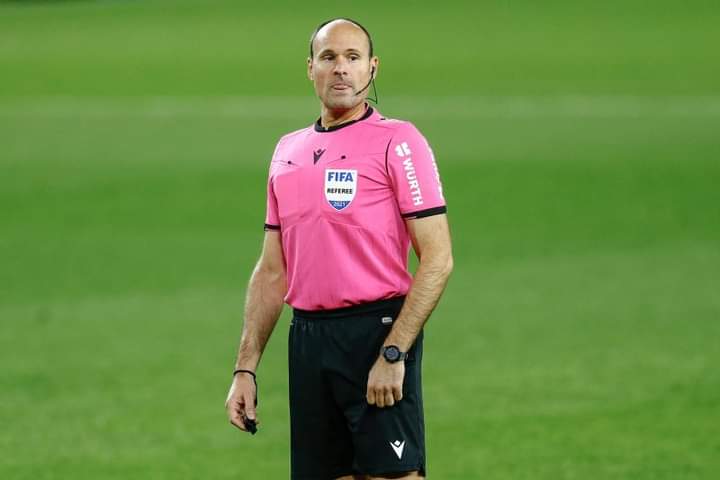 15 Yellow Cards In One Game?  FIFA Sends Referee Mateu Lahoz Home