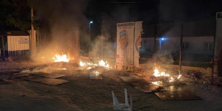 Hoodlums Sets PDP Campaign Office On Fire