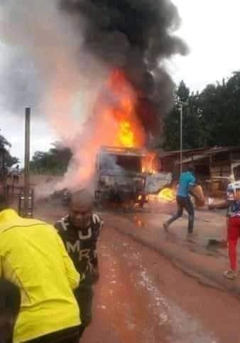 Early Morning Fire Consumes 45 Shops, Goods Worth Billions At Spare Part Market Araromi Ibadan