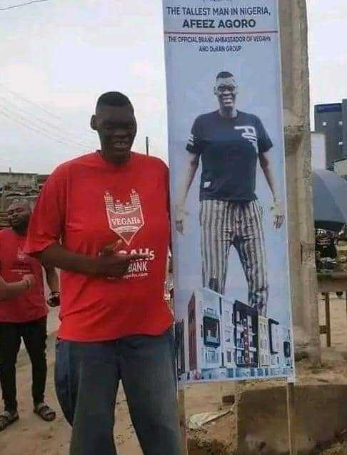 Tallest Man in Nigeria Afeez Agoro Is Dead, Aged 48