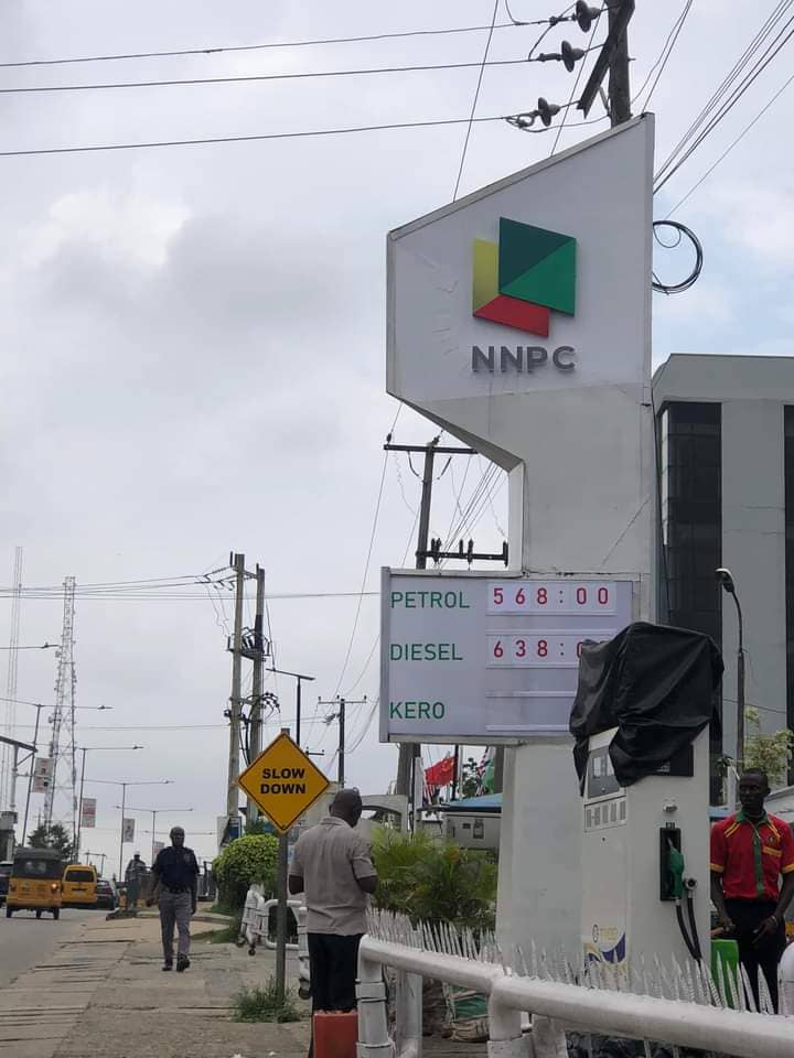 Nigeria Groans As NNPC Increase Petrol Pump Price To N617 per Liter, Gives Reasons