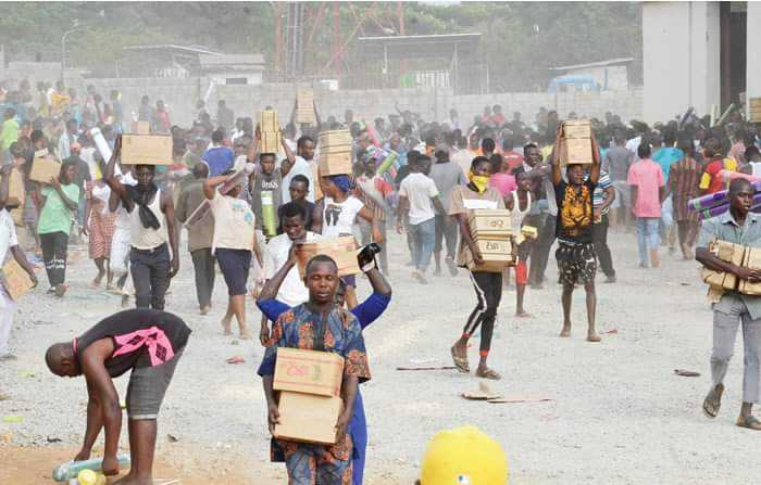 Drama As Adamawa Residents Loot Govt Palliatives- Gov Impose 24 Hours Curfew