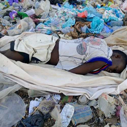 Makurdi Residents Discovers Body Of Murdered Young Lady Amongst Refuse Dump